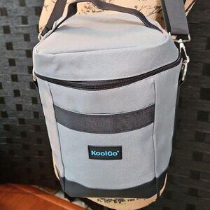 NWT KoolGo 2-Bottle Insulated Craft Growler & Wine Tote Gray & Black Travel Bag